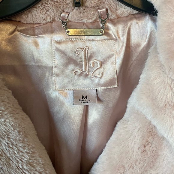 J2 Fuzzy Faux Fur Light Pink Teddy Jacket Size Medium - Picture 2 of 6